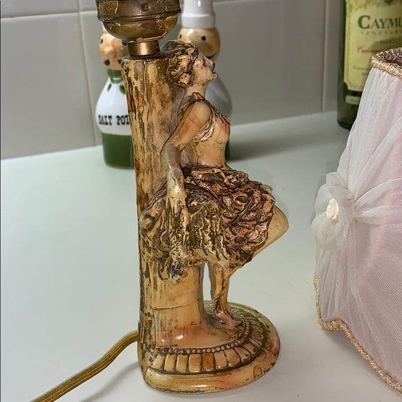 Antique small lady’s lamp w/original shade!💖 - Picture 5 of 8